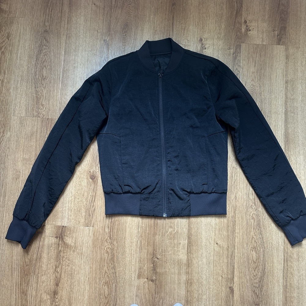 Lululemon Women's Black Reversible Insulated Bomber Jacket Size 2